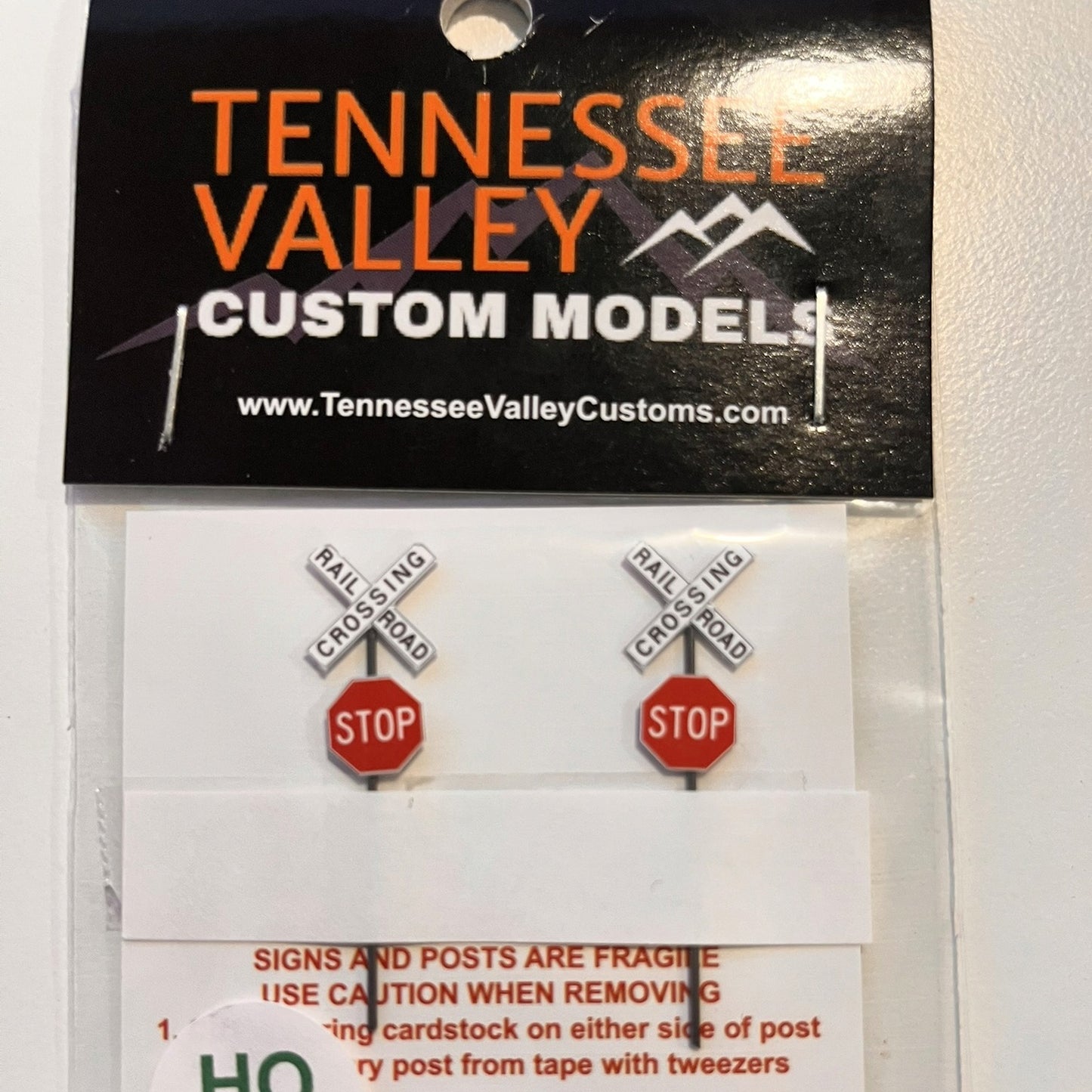 N Scale - Modern Crossbucks with Modern Stop Sign