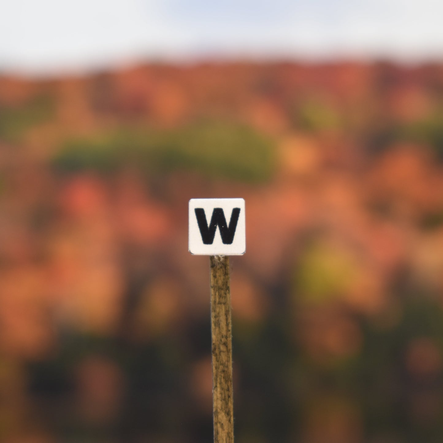 HO Scale - Whistle Sign - 4 pack