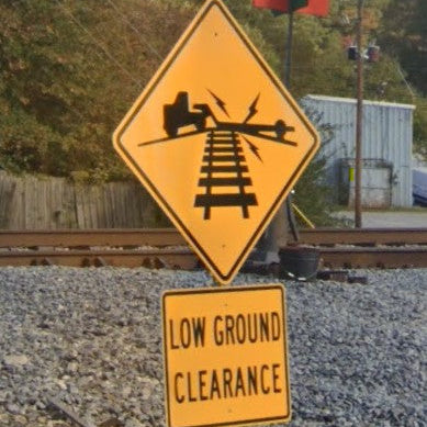 HO Scale - Low Ground Clearance Graphic and Written - 2 Pack