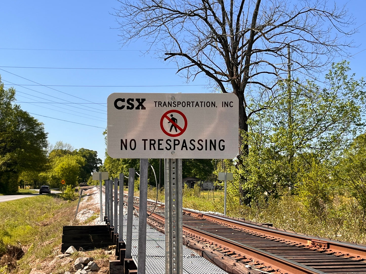 HO Scale - CSX - No Trespassing - 4 Pack