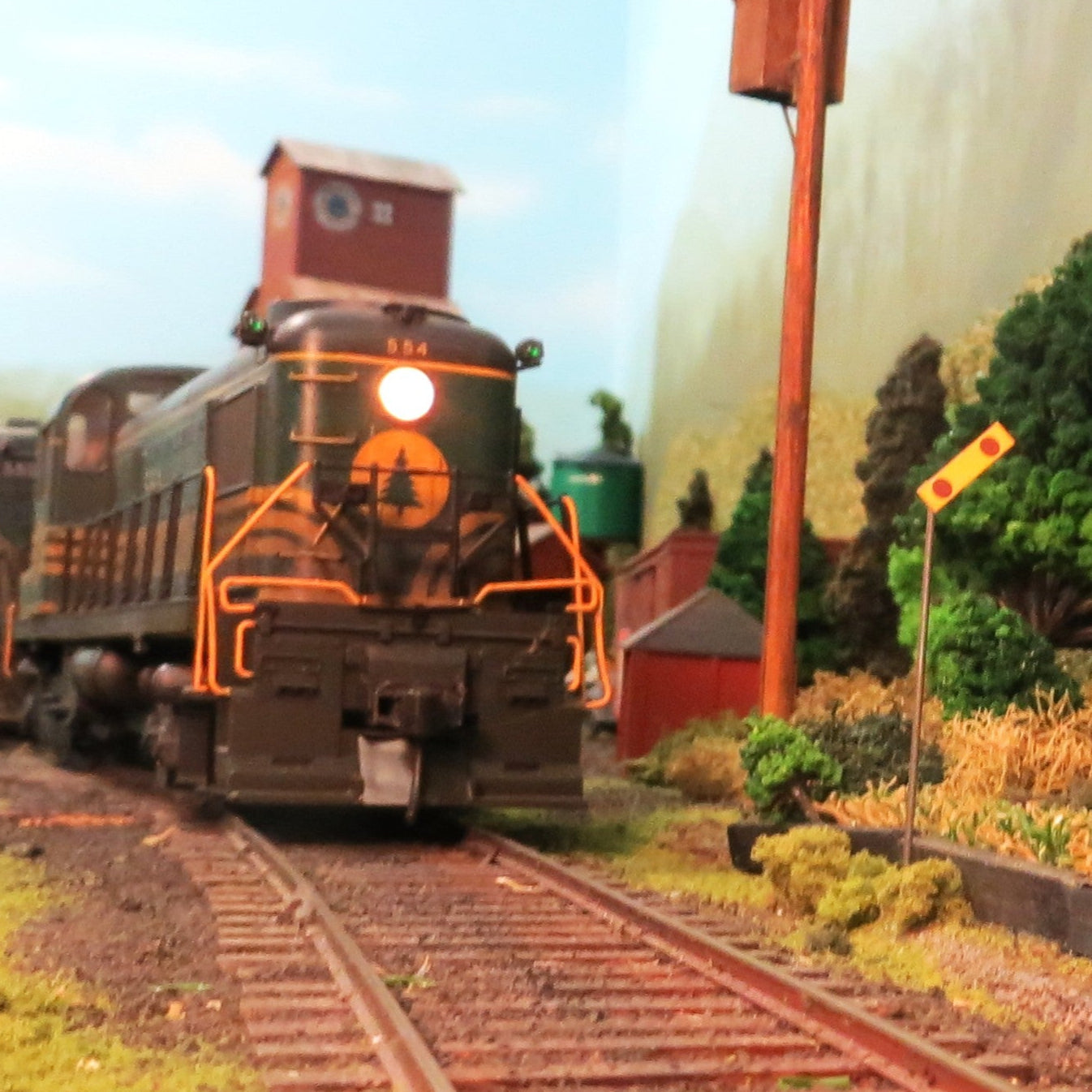 N Scale - Maine Central Flanger Sign - 4 Pack