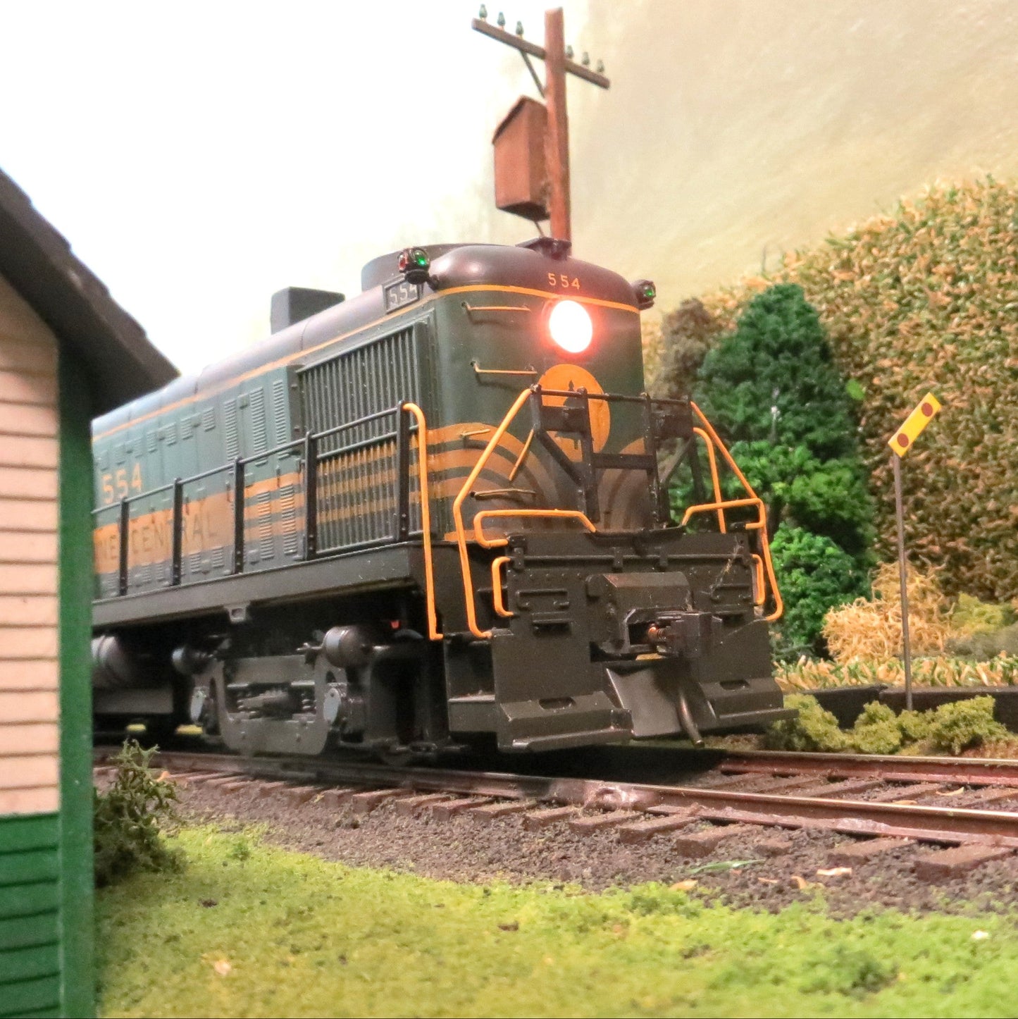 N Scale - Maine Central Flanger Sign - 4 Pack
