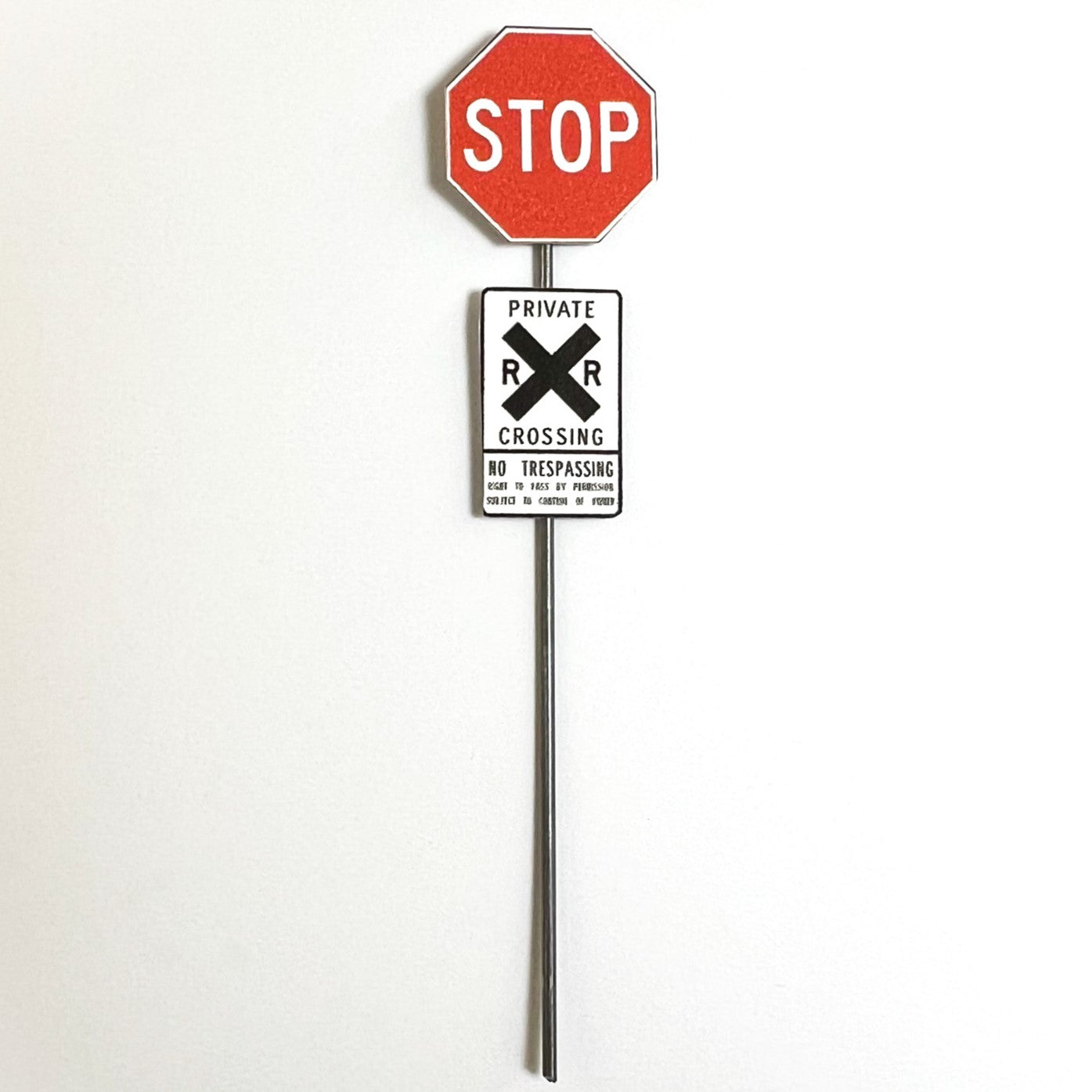 N Scale - Private RR Crossing w/ STOP - 2 Pack