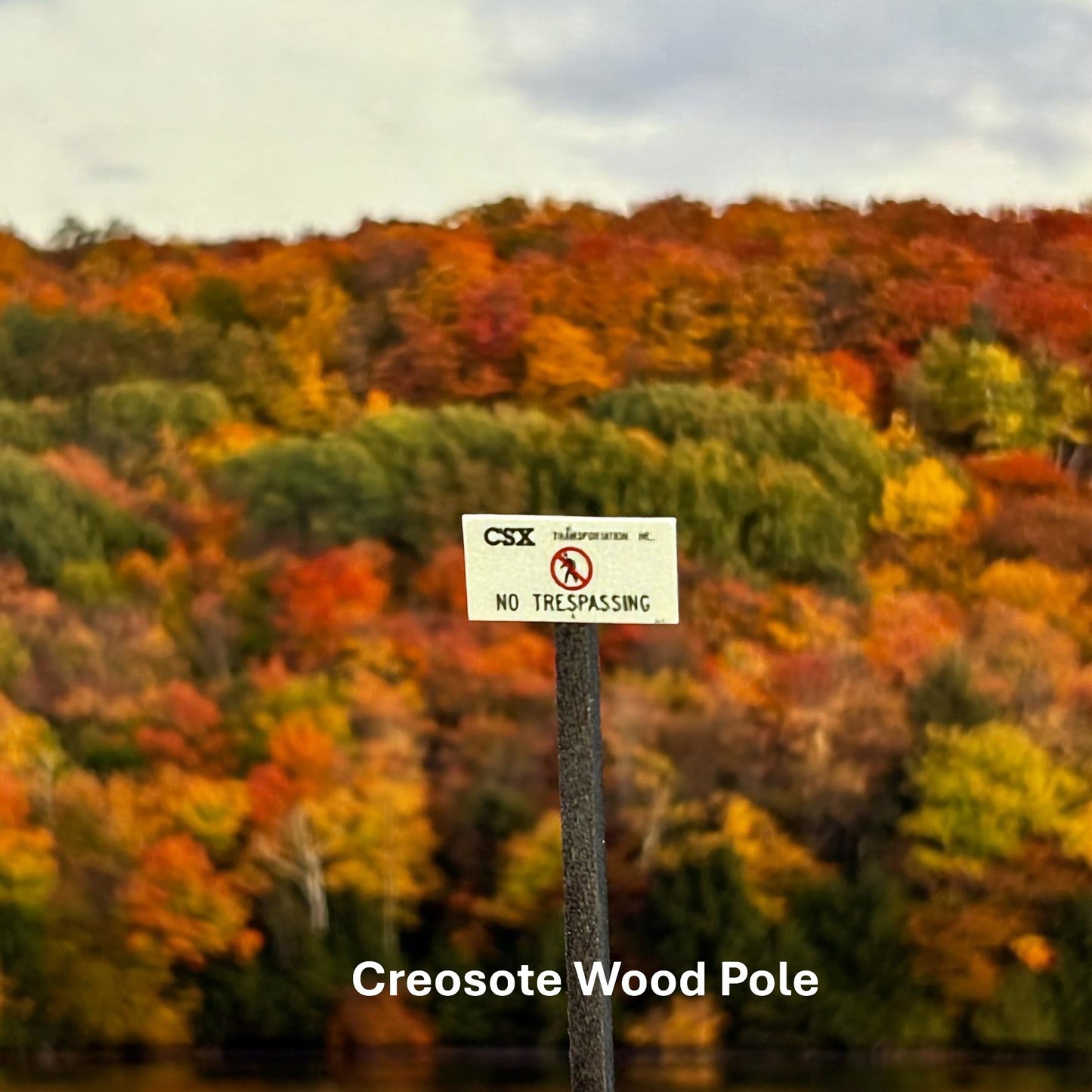 HO Scale - CSX - No Trespassing - 4 Pack