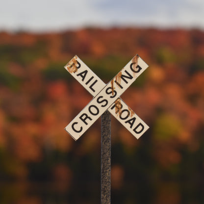 HO Scale - Weathered Modern Crossbucks - 2 Pack