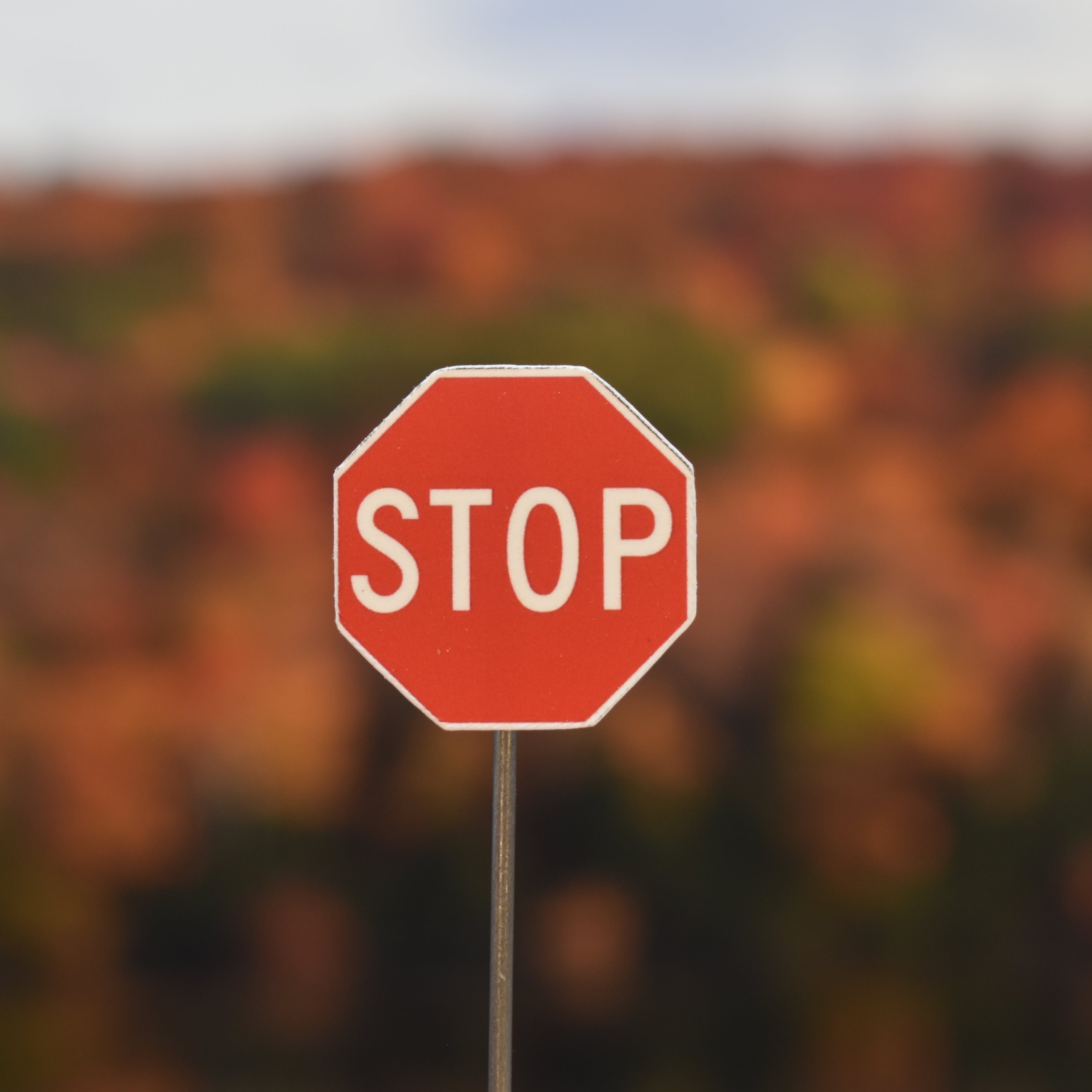 Scale Stop Sign O Scale - Modern Stop Sign - 2 Pack – Lineside Details, LLC