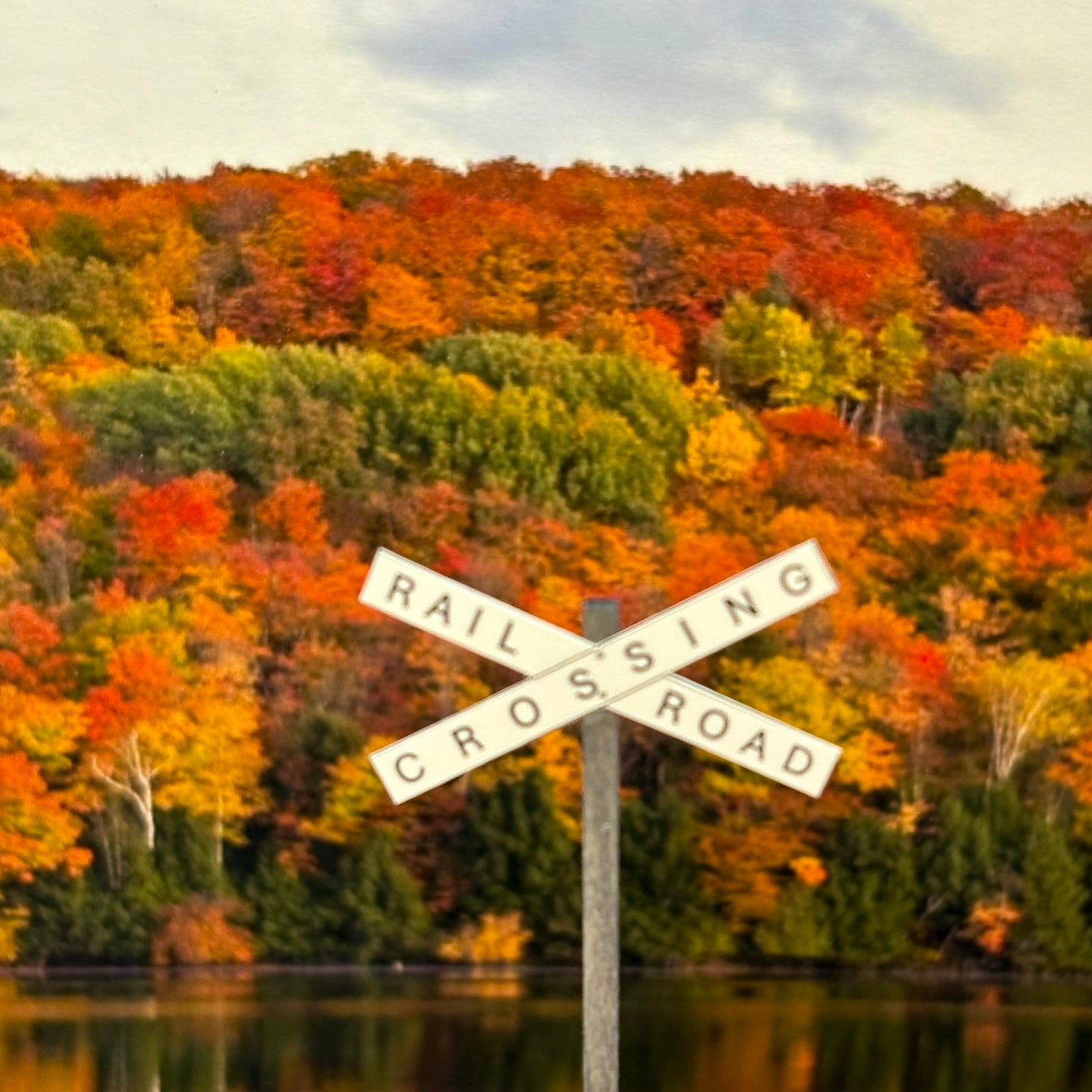 O Scale - Milwaukee Road Crossbucks - 2 Pack