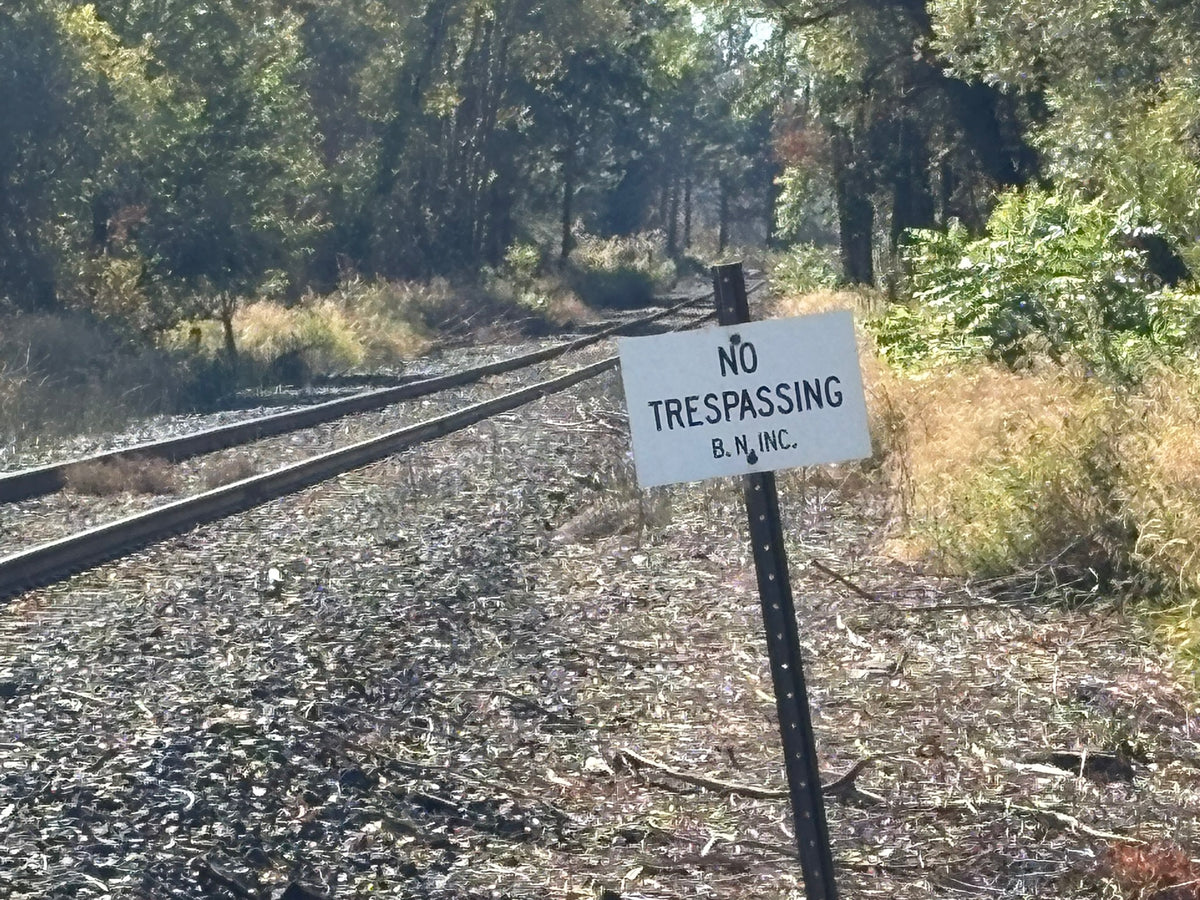 HO Scale - BN No Trespassing Sign - 2 Pack