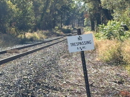 HO Scale - BN No Trespassing Sign - 2 Pack