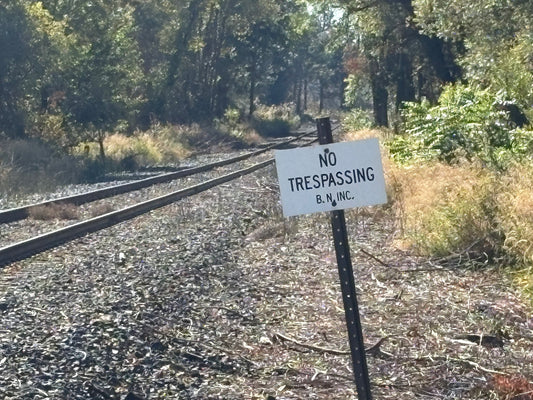 HO Scale - BN No Trespassing Sign - 2 Pack