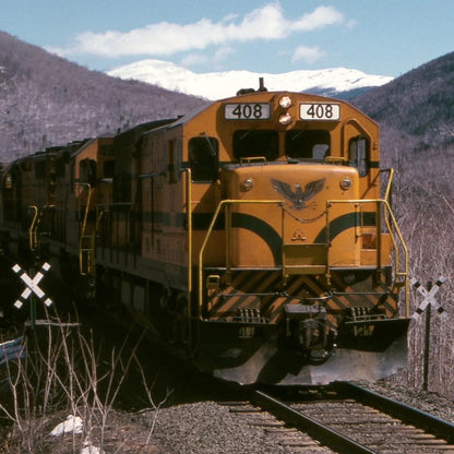 HO Scale - Maine Central Warning Crossbucks - 4 Pack