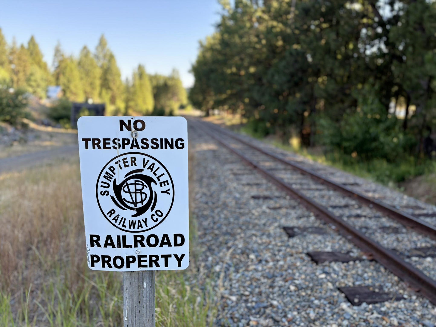 HO Scale - Sumpter Valley Rwy.- No Trespassing - 2 Pack