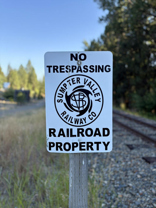 HO Scale - Sumpter Valley Rwy.- No Trespassing - 2 Pack