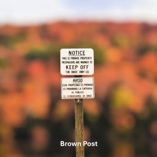 N Scale - BNSF Bilingual No Trespassing - 2 Pack